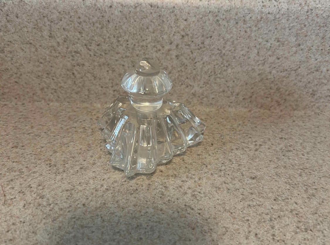 VTG Marilyn Miglin Crystal Flower stopper perfume bottle