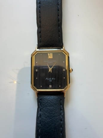 Solvil et Titus vintage quartz tank watch