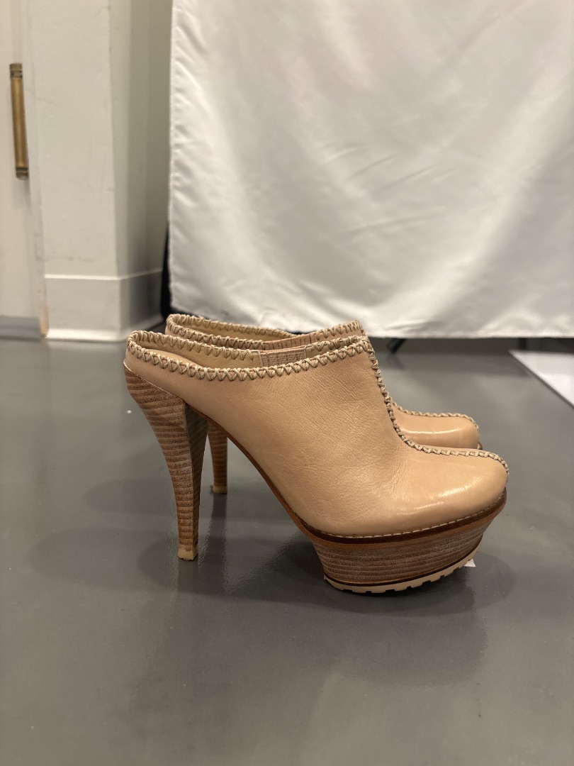 Donald Pliner Shoes, Tan, 6.5, Used - Good
