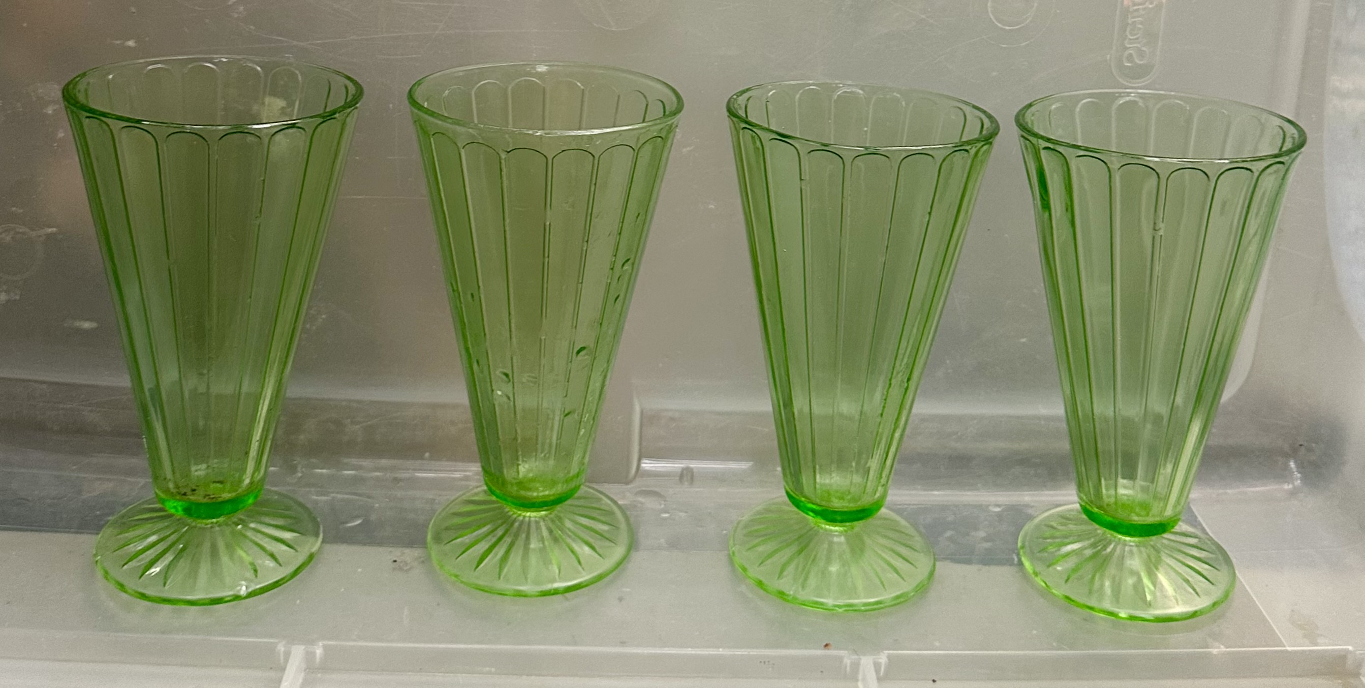 Vaseline/depression/footed ice cream glasses